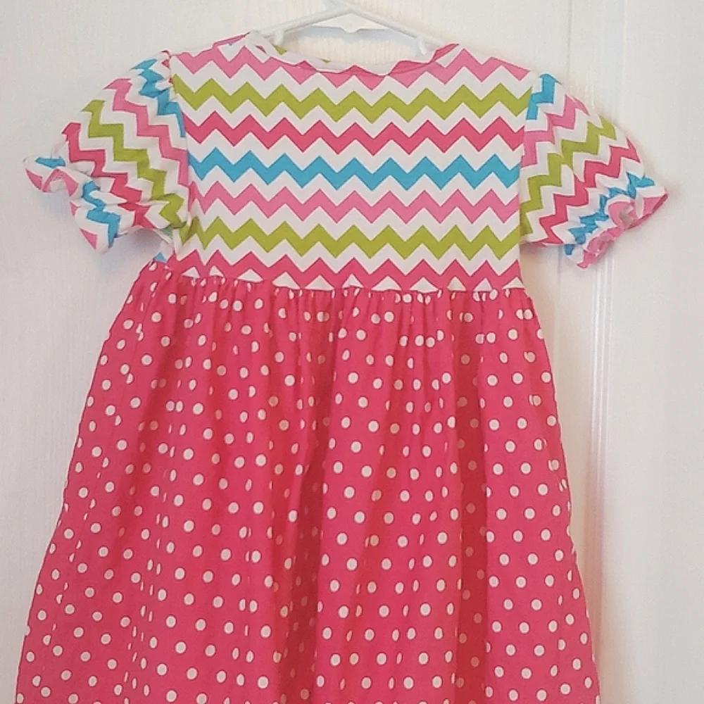 Lolly Wolly Doodle Girls Pink Polka dot Chevron Dress.  Size 4/5